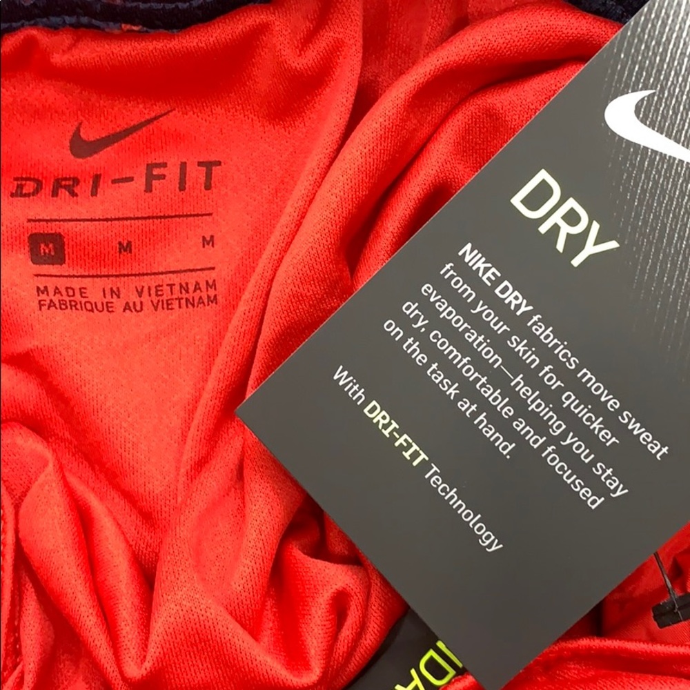 NIKE Women’s running shorts with Dri-Fit Technolog - Picture 7 of 9